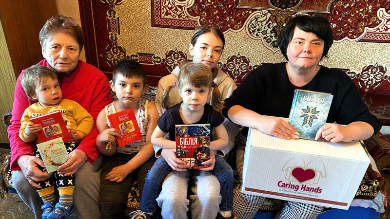 family with food package